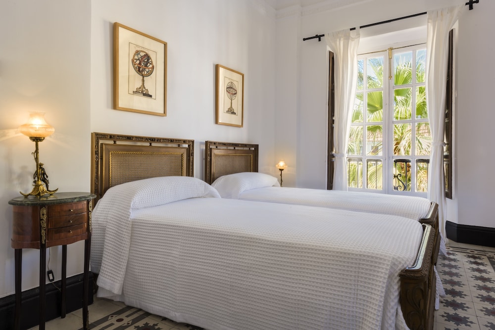 Genteel Home Romanilla view 3