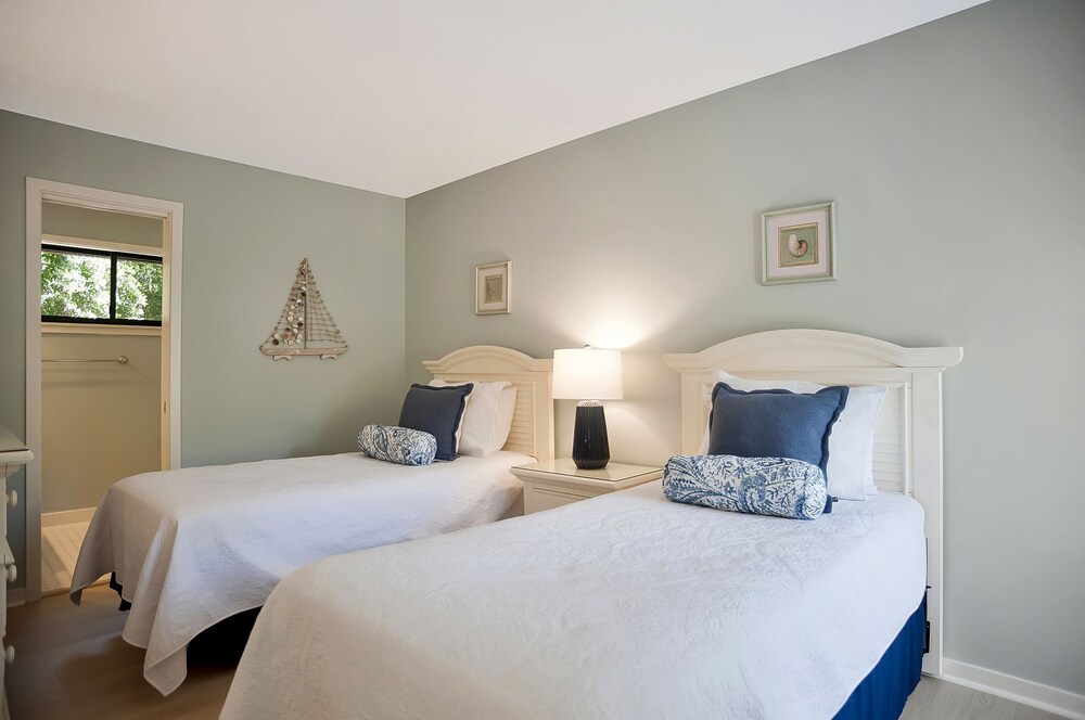 2449 Inland Harbour at The Sea Pines Resort