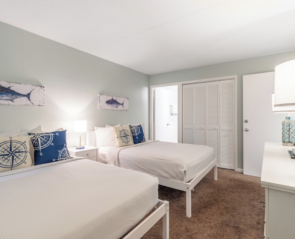 Bay Club Resort by Coolvacay
