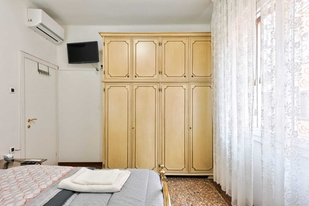 City Living Guest House Venice view 5