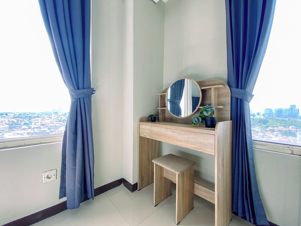 Good Designed and Homey 3BR Nifarro Park Apartment