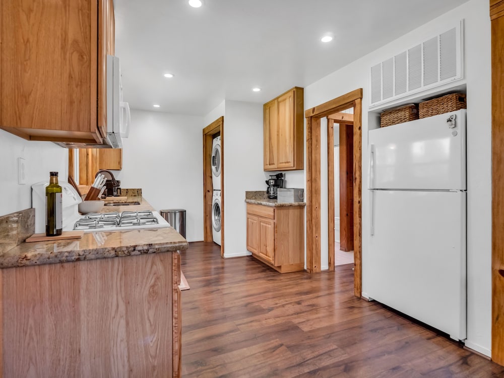 851h Tahoe Classic Cabin Near The Beach 2 Bedroom Cabin