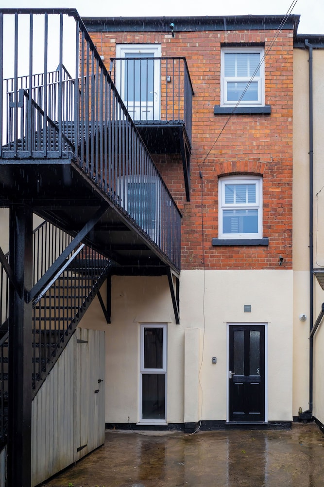 Boughton House Apartments by Guestz