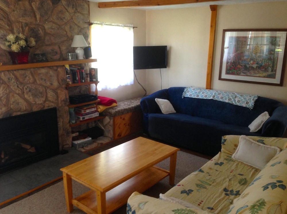 HarbourView Cottage