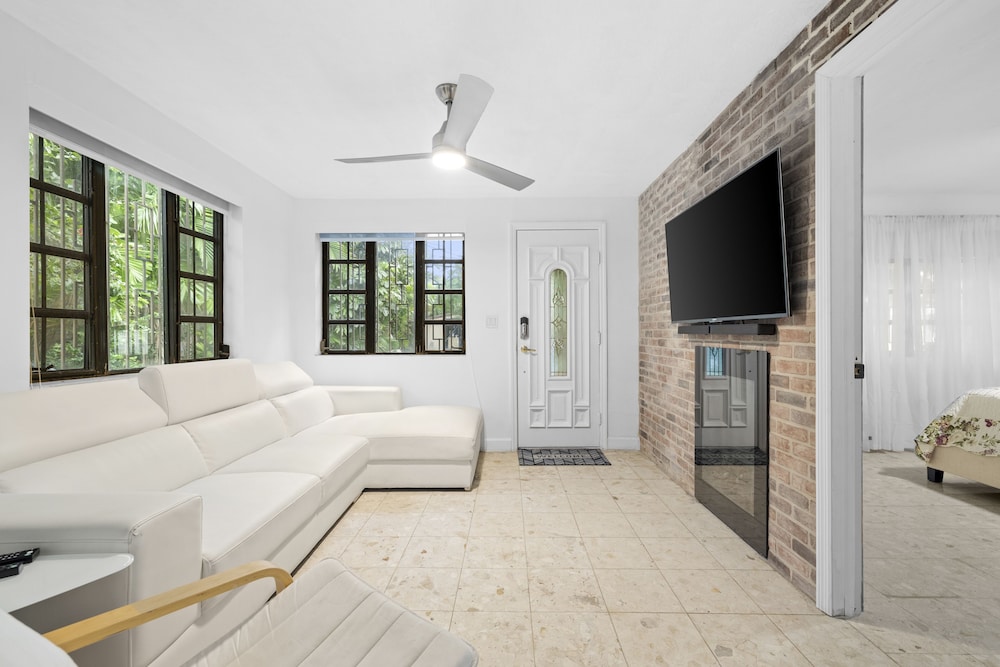 Little Havana Retreat