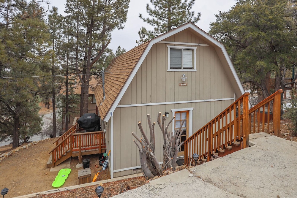 Maple Hill Lodge