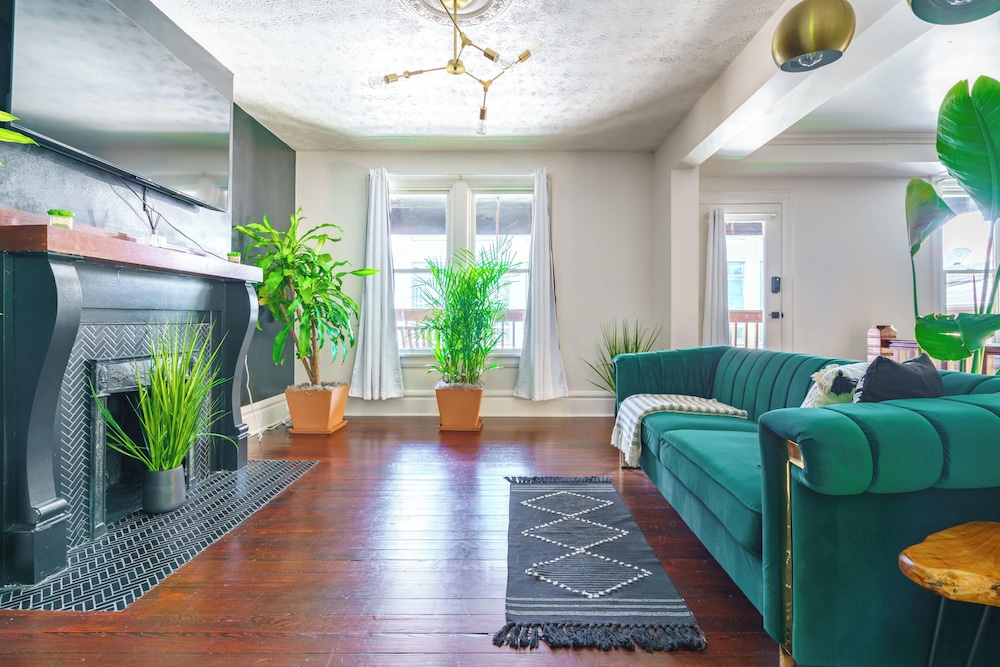 Jungle House Boutique Suites – Short North & Convention Center