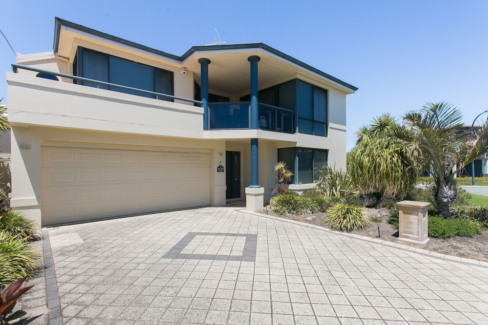 Seahaven Villas by Rockingham Apartments