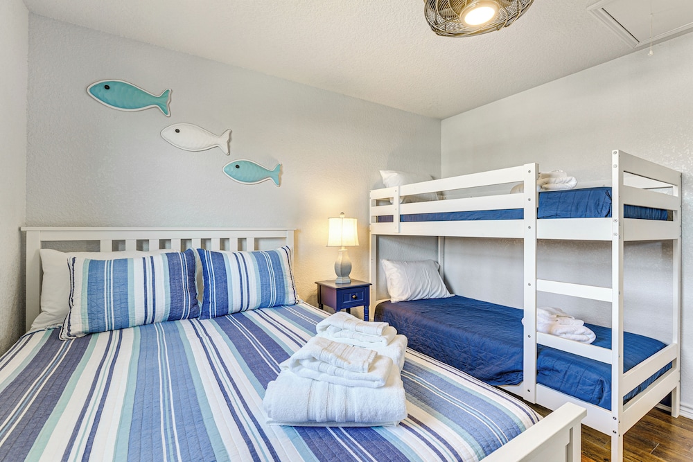 1 Block to Surfside Beach: Home w/ Gulf Views!