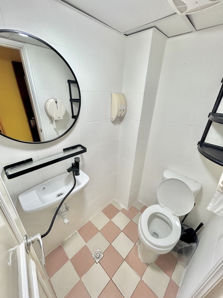 Ximen Triple Tiger Hostel