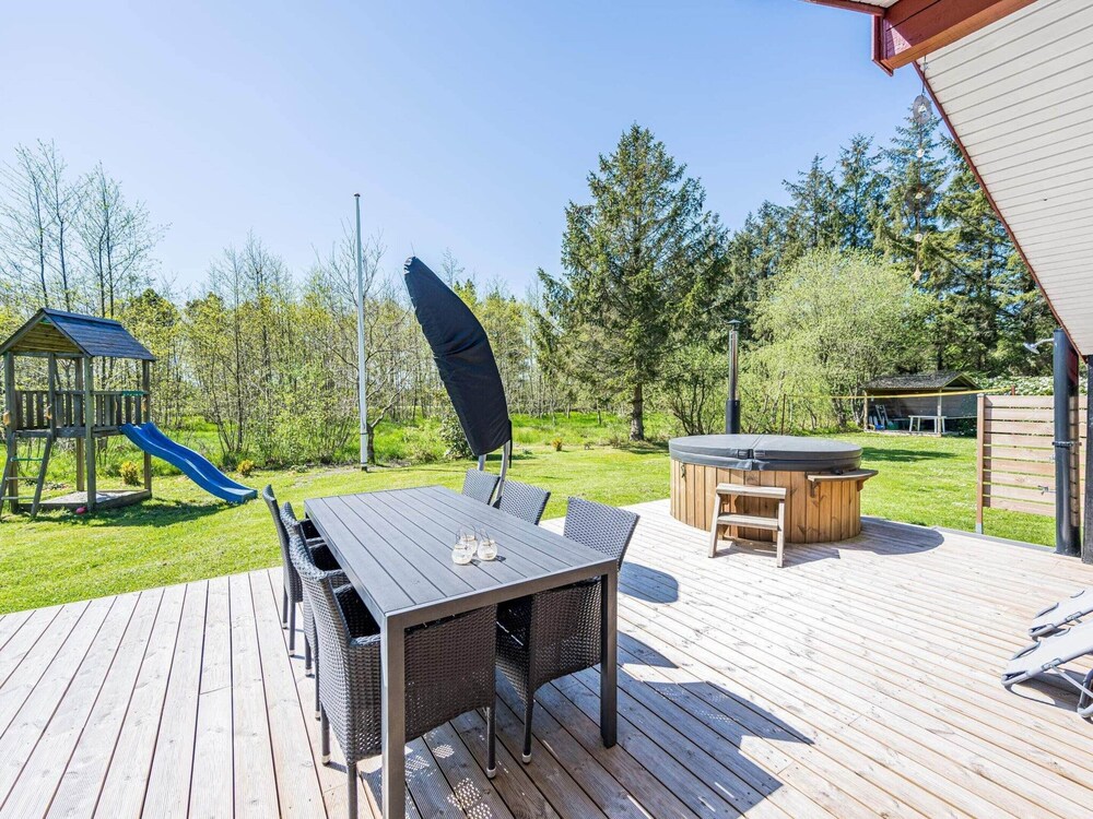 6 Person Holiday Home in Henne