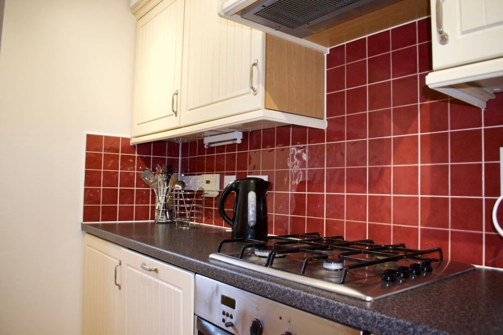 Bright Apartment Close to City Centre view 3
