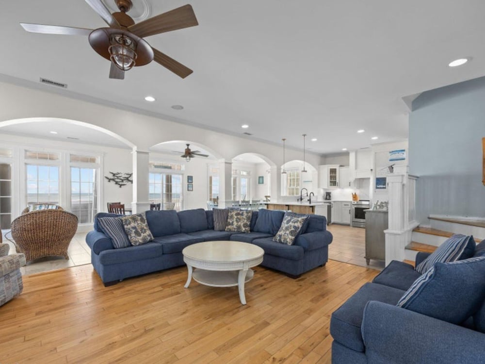 Ocean's Edge by Topsail Realty