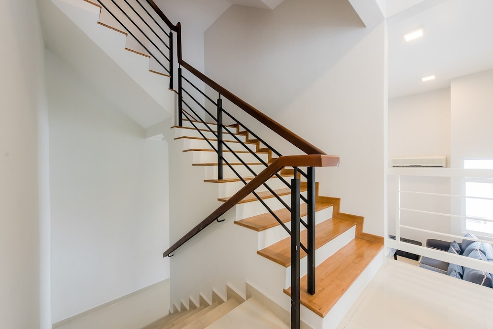 New Corner Shamrock Beach Villas Seaview