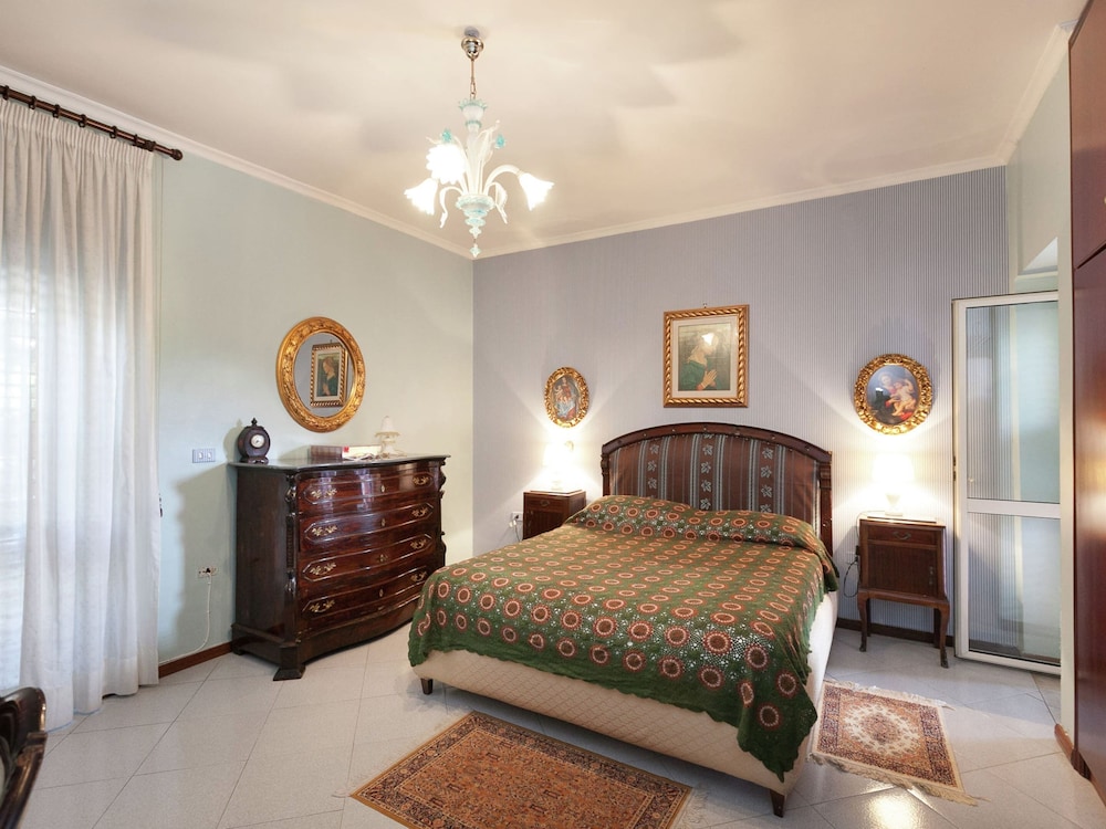 Belvilla by OYO Casa Rosada view 3