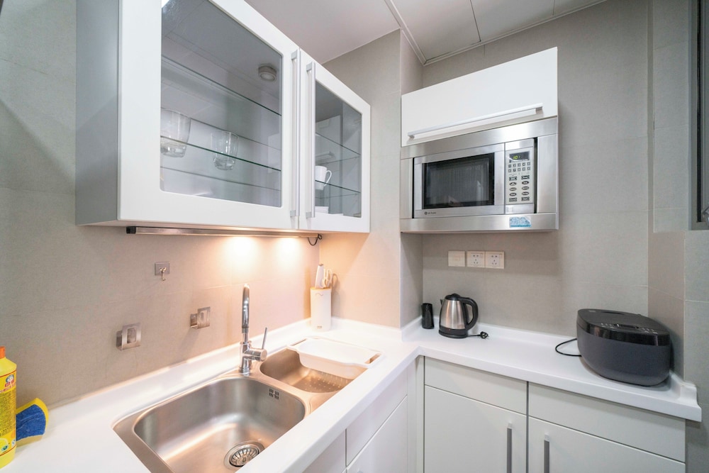 Tyms Modern1BR 1BA Apt Near Metro 1 9 11