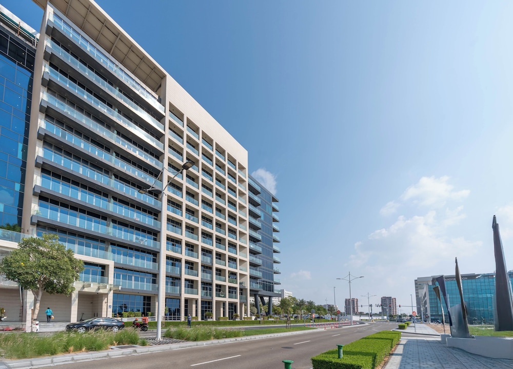 Park View Saadiyat Island close Yas Mall
