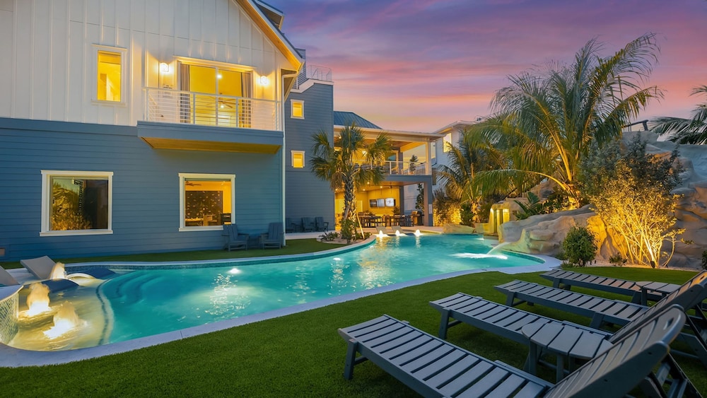 Maritime Manor in Siesta Key