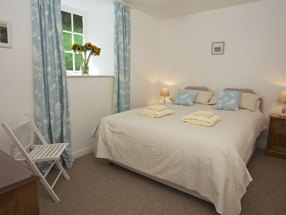 3 Moult Farm Cottage view 2
