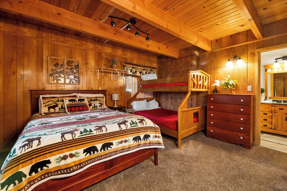 Honey Bear Den