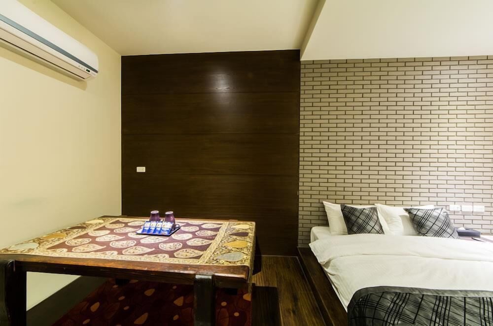 LITHO Hostel