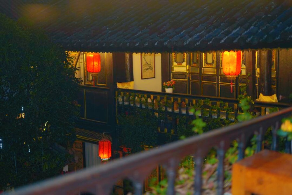 Yiyuan Snow Mountain View Historical Naxi House - Lijiang Old Town Mufu branch