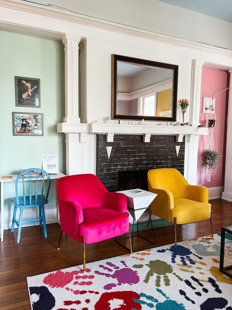 Birmingham Vacations - Tree House - Property Image 4