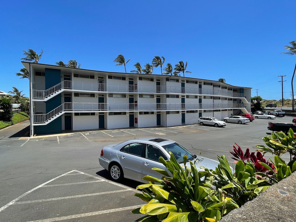 Kuau Plaza Paia Condo with Parking