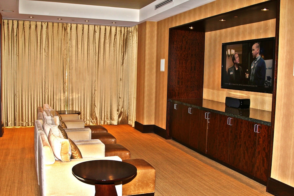 Weichert Suites at Wisconsin Place