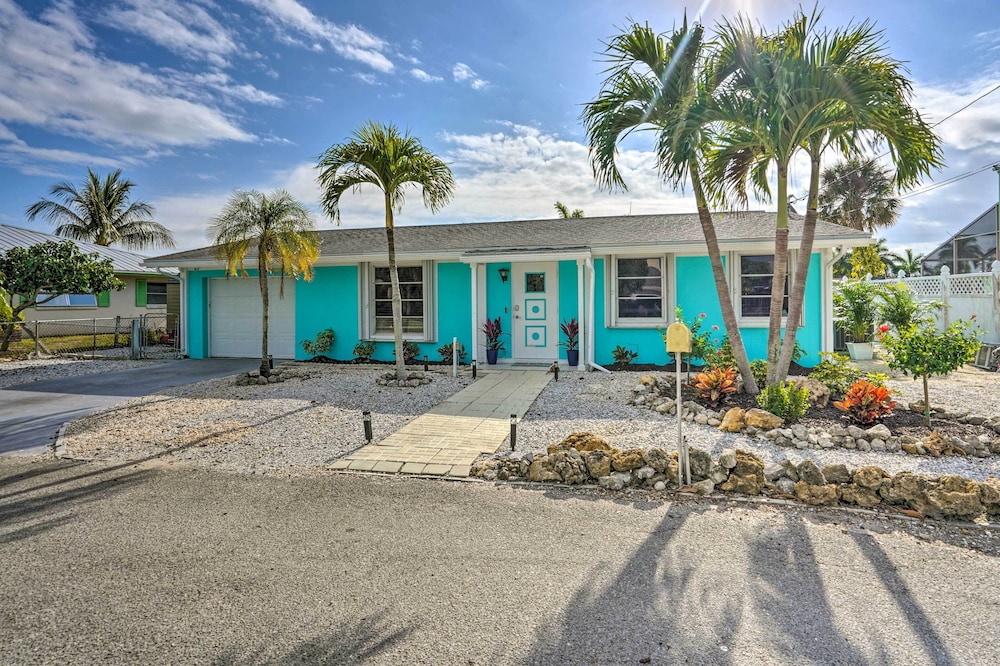 Waterfront Matlacha Home w/ Hot Tub & Grill! view 5