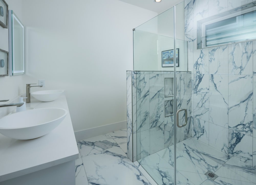 Large Groups - Rooftop Pools - Sleeps 24