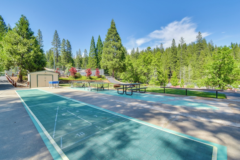 Sleek Blue Lake Springs Retreat w/ Deck & Yard!