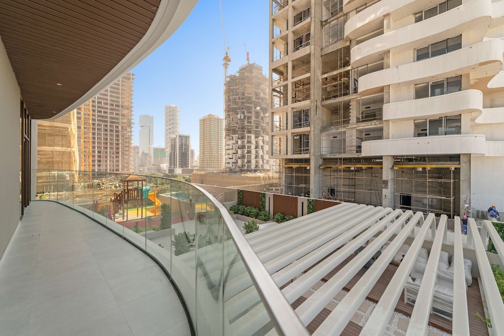 Modern 1BR in the Best Residence of JVC With Pool