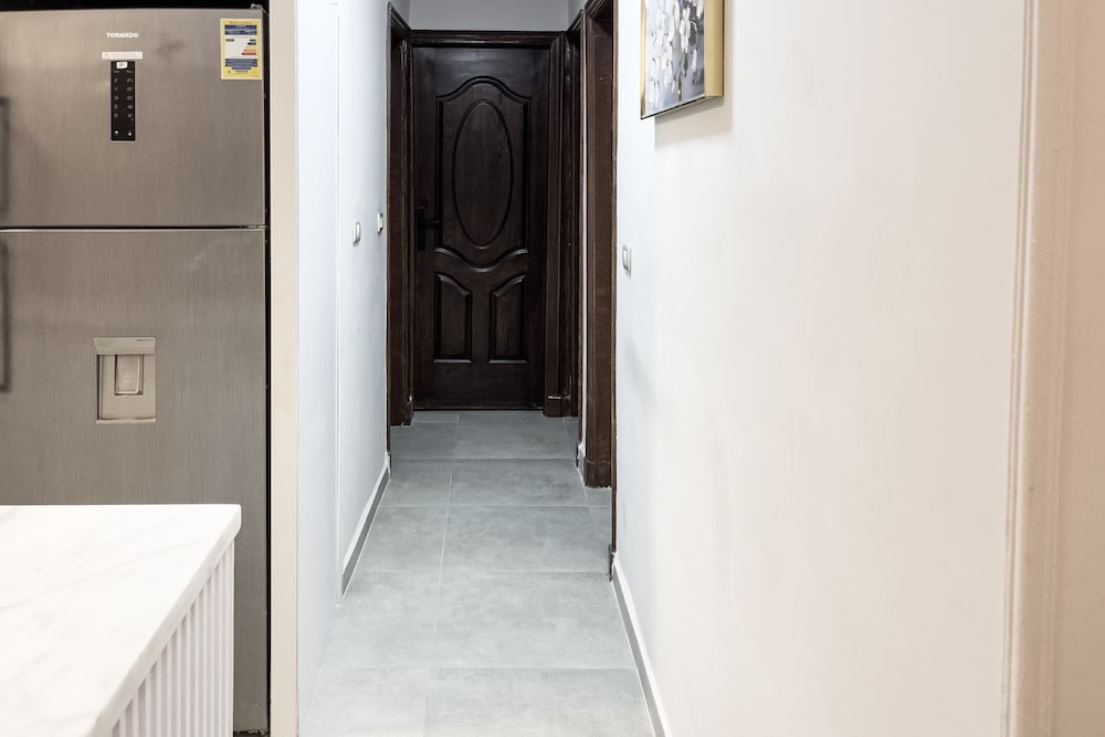 Xuru Stays I Elegant & Modern 3 BDR Apt. @ Heliopolis