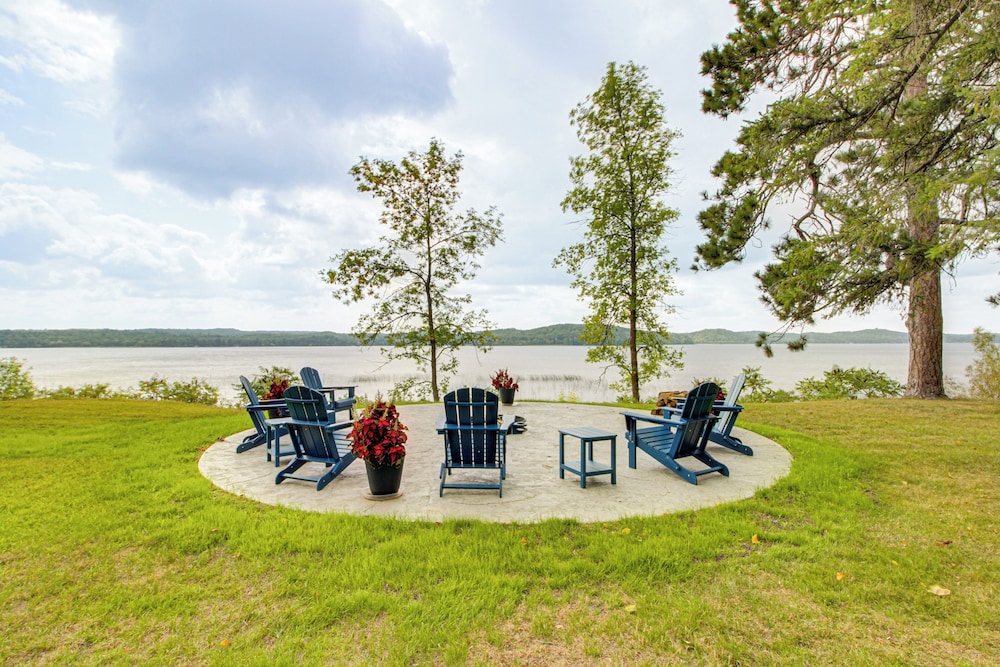 Hike, Boat, Hunt & Fish: Lake Alec Home w/ Dock!