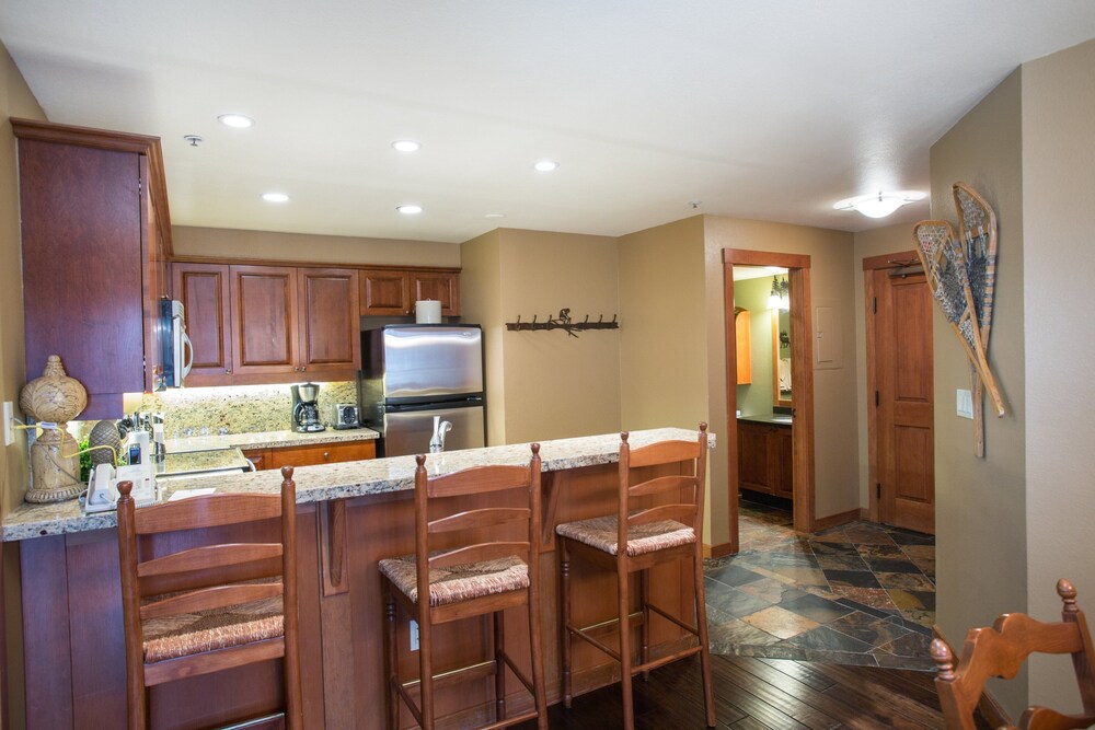 Powderhorn Lodge Deluxe Condos - Solitude UT