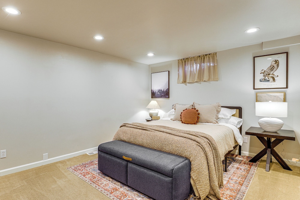 5 Mi to Hogle Zoo: Modern Retreat w/ Spacious Yard, photo 18