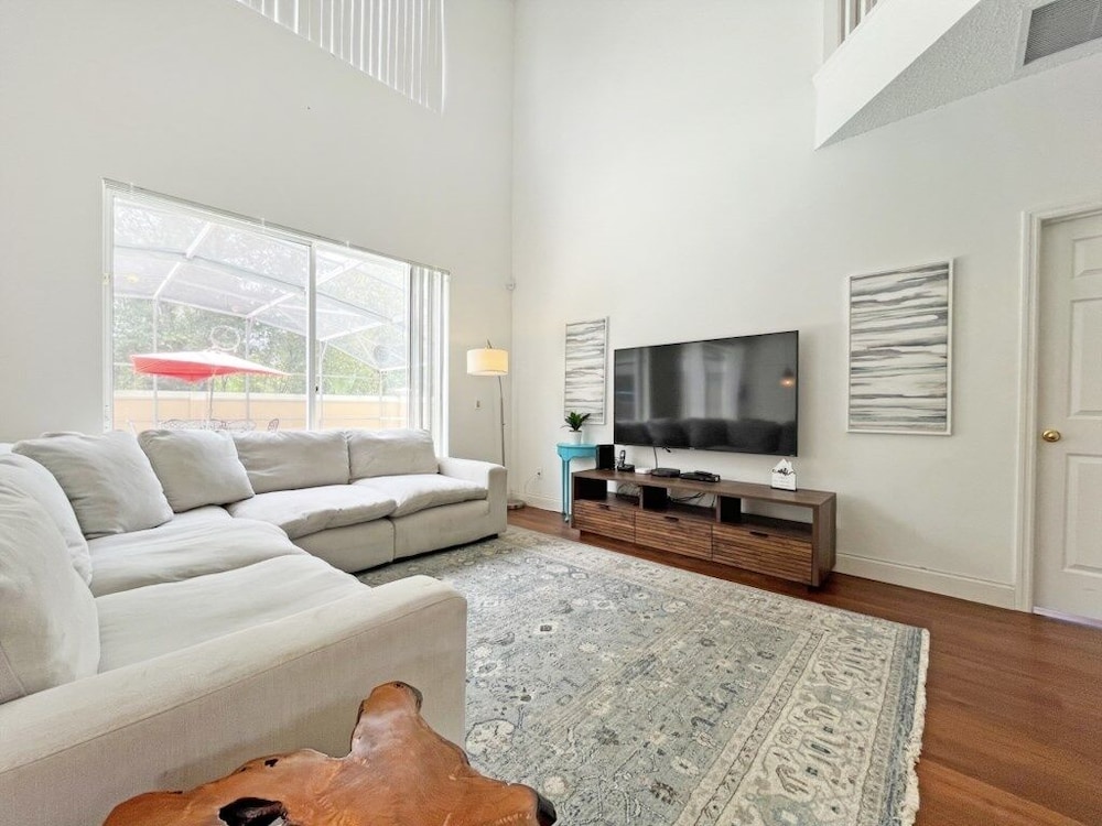 Endless Summer 6 Bedroom Home