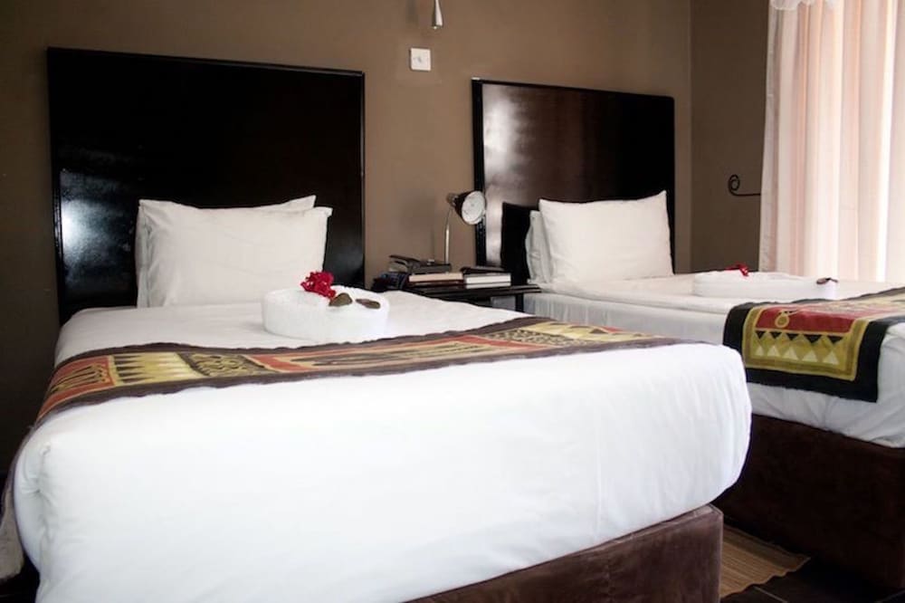Kamanga Safari Hotel