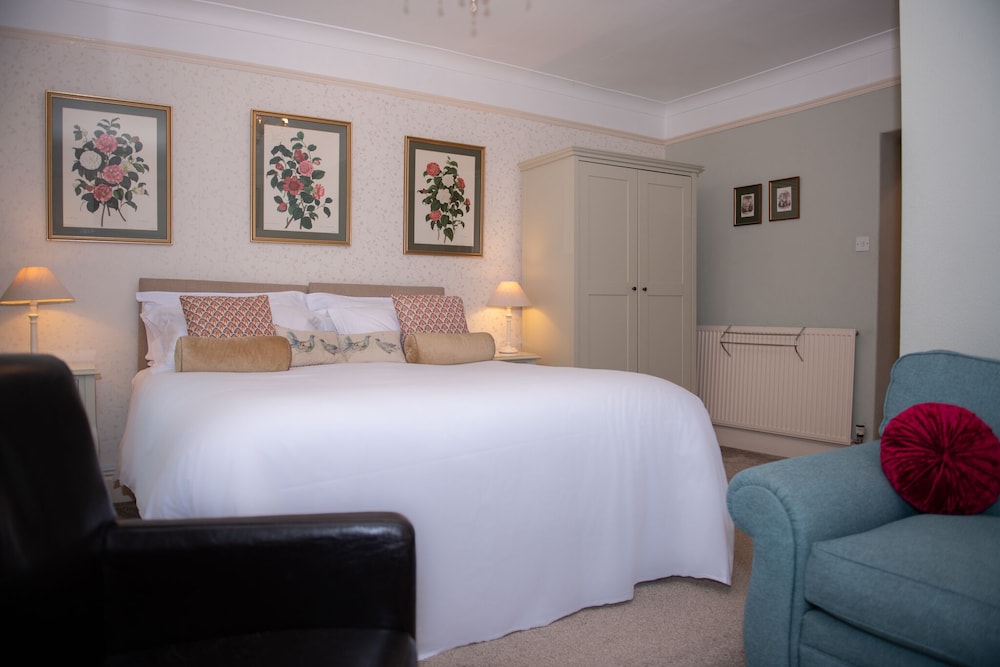 Milton House Studio Apartment Suites