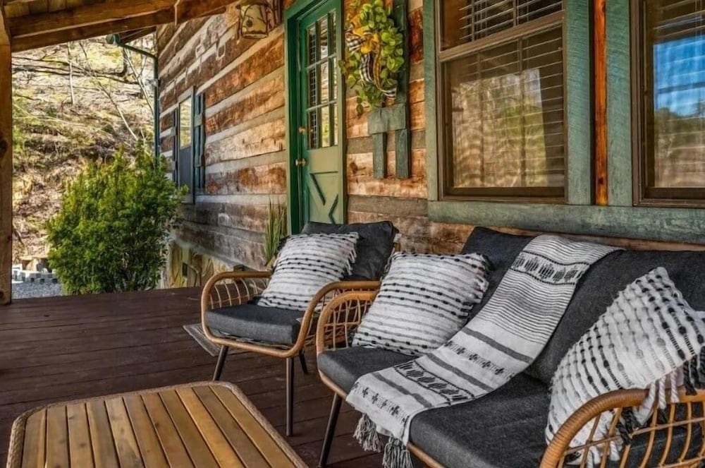 Hidden Acres Lodge 3 Bedroom Cabin