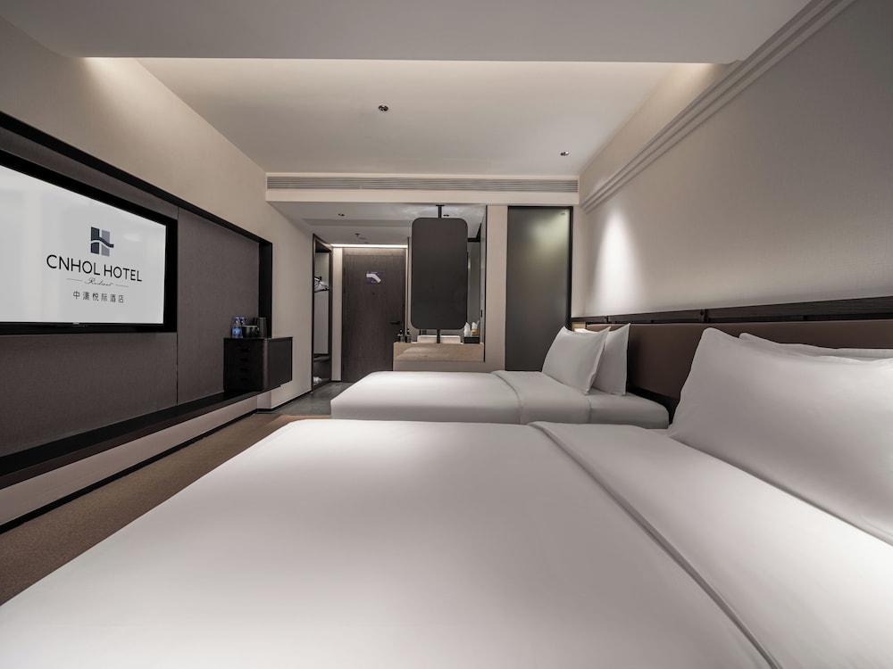 CNHOL RADIENT HOTEL
