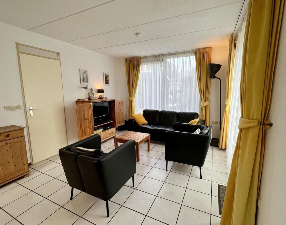 Holiday Bungalow With Wifi Near Beach
