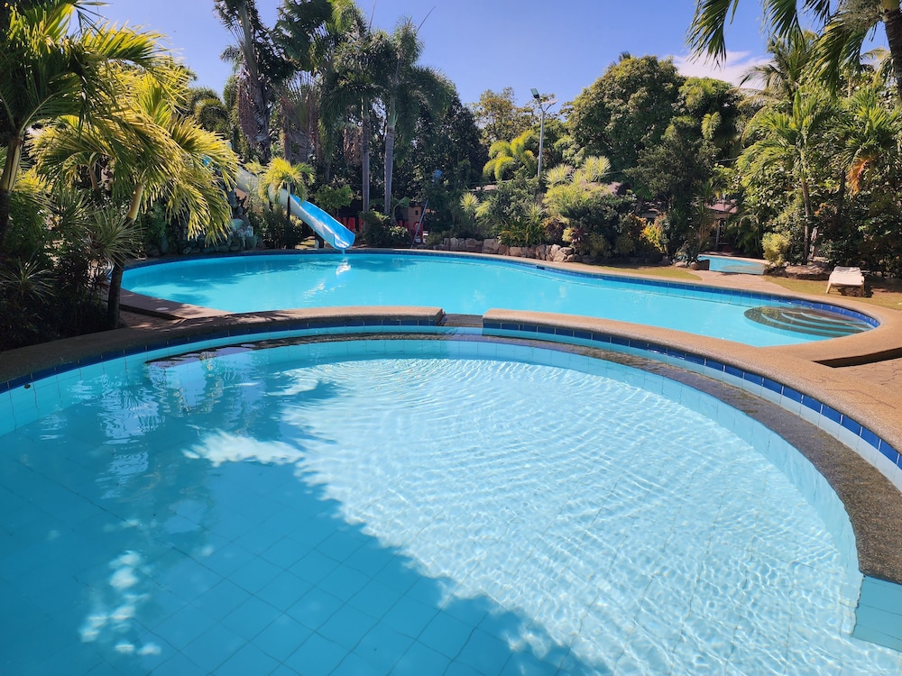 Bakasyunan Resort Zambales