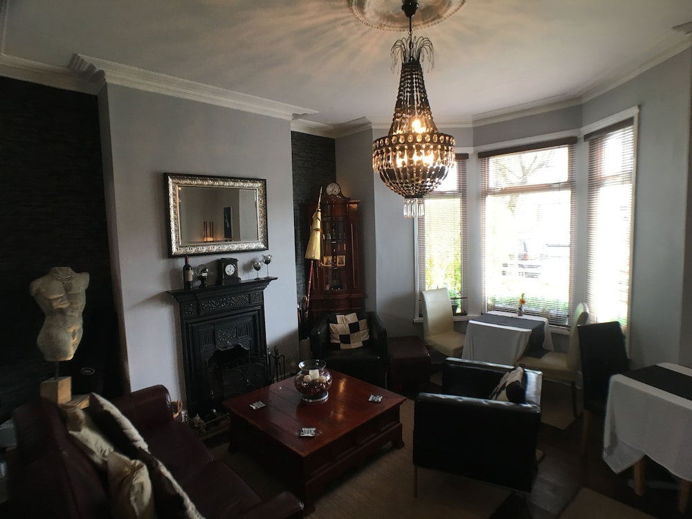 Tyrosa Rooms