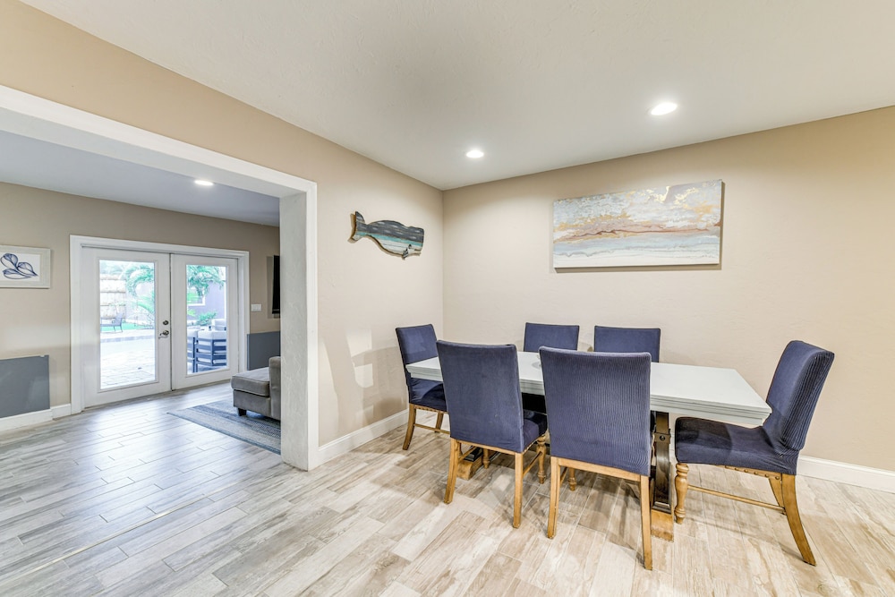 Backyard w/ Pool & Games! Family Home in Bradenton