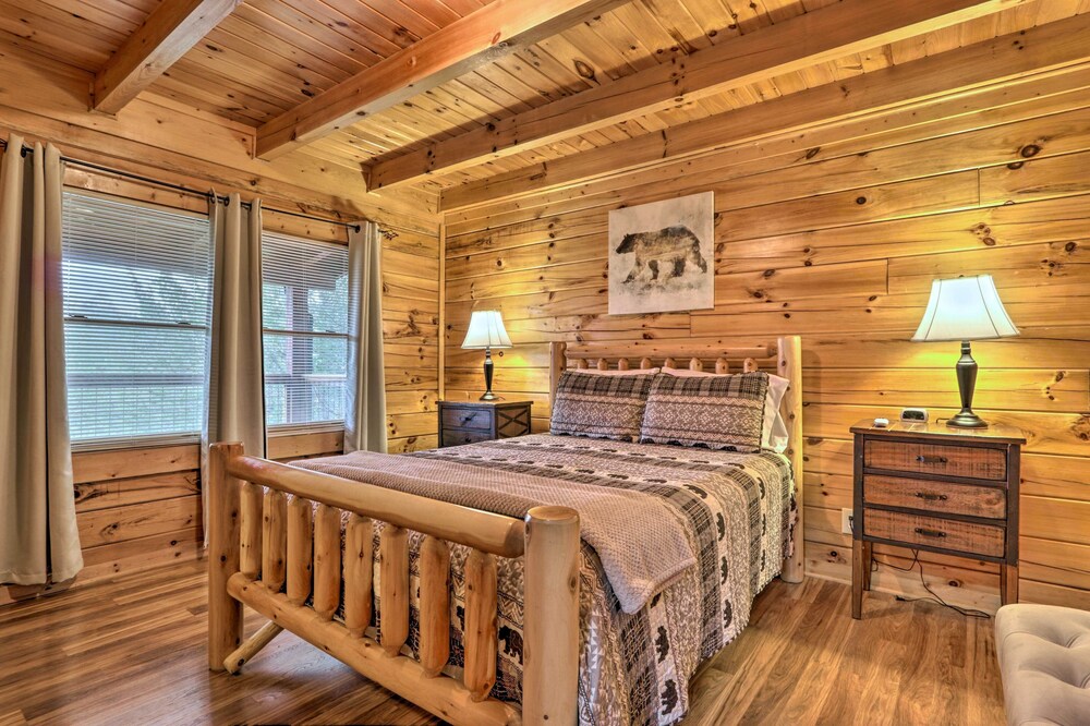 Smoky Mountains Cabin < 1 Mi to Douglas Lake view 3