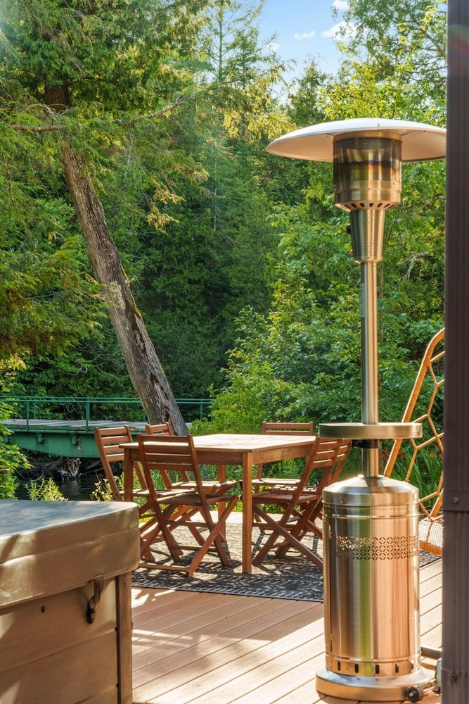 Firefly Lodge Boardman River Hot Tub Woodstove