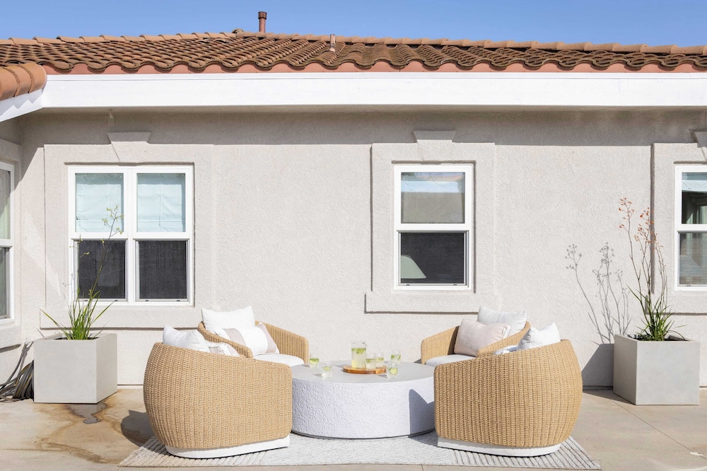 Pool, Views, Hot Tub, Fire Pit & Arcade Vista Clara by Avantstay