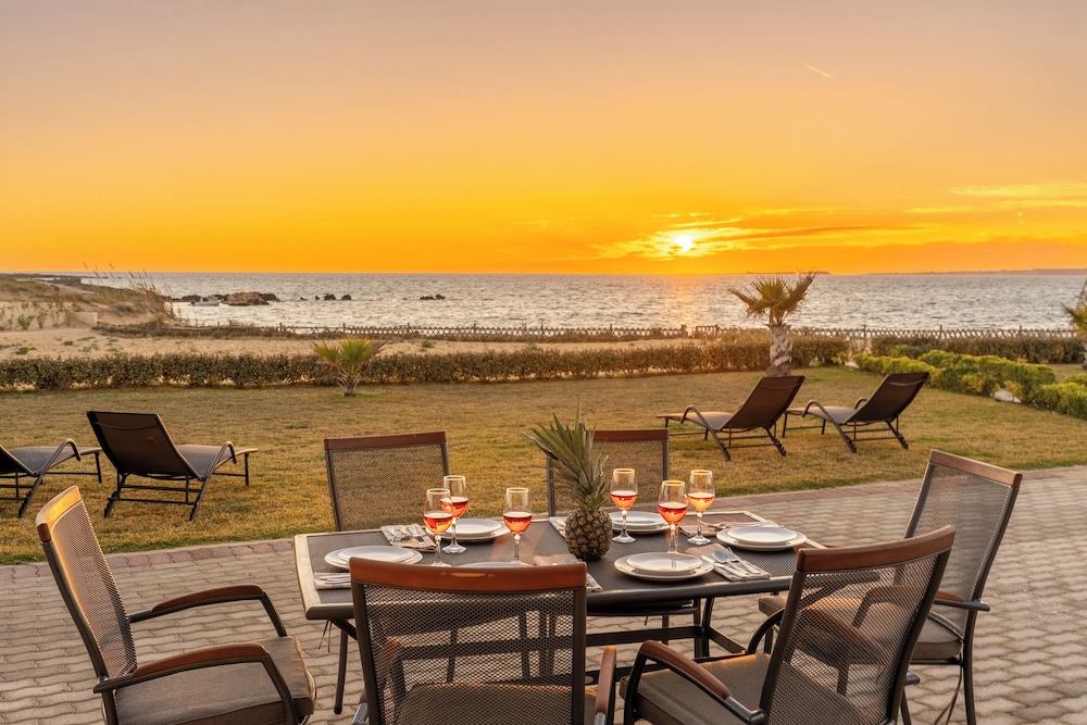 Sandoa Residence